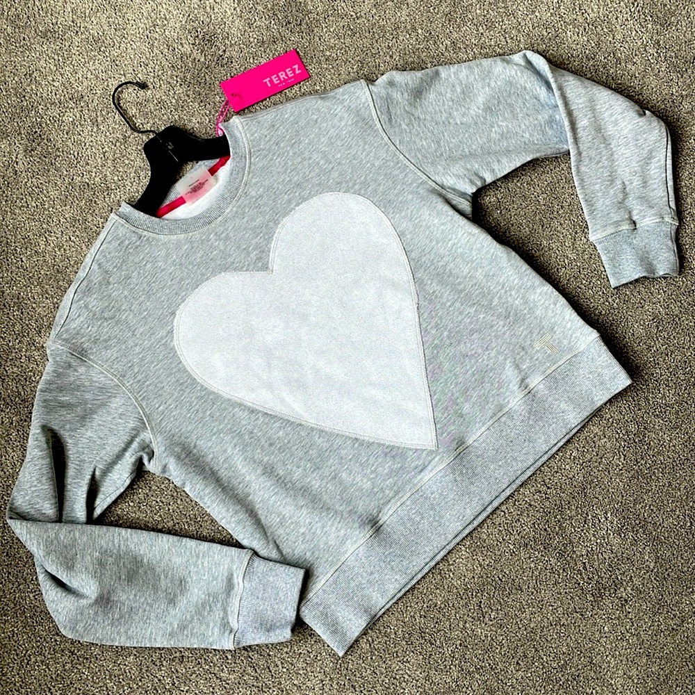 Terez Gray heart top ❤️